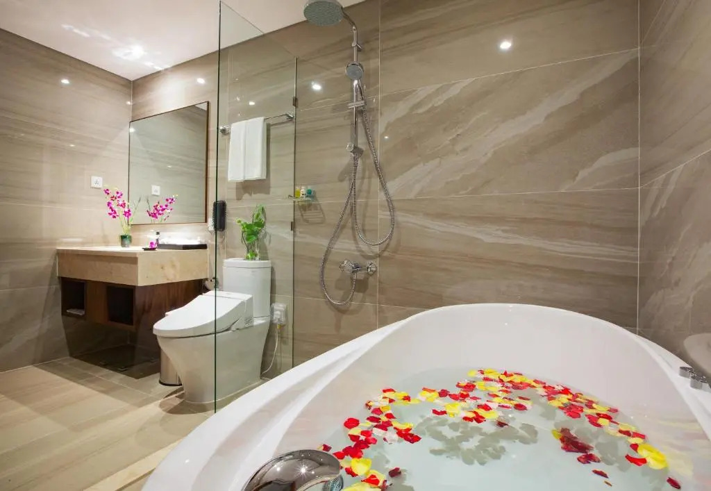 Orchids Saigon Hotel