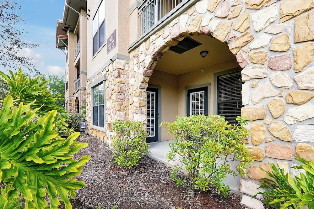 901 Charo Parkway, 2 BED