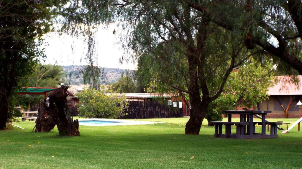 Loebies Guest Farm