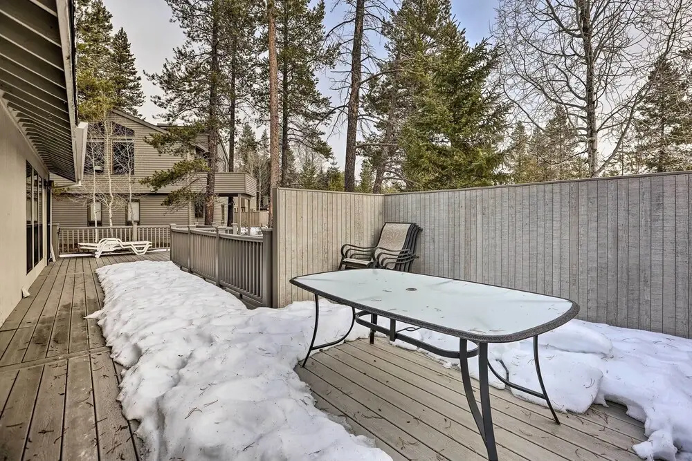 Modern Sunriver Home w/ Hot Tub: Ski, Hike & Bike!
