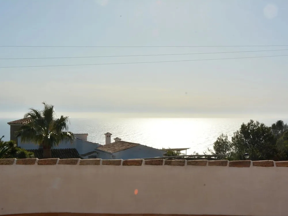 Spacious Villa With Private Swimming Pool in Ambolo