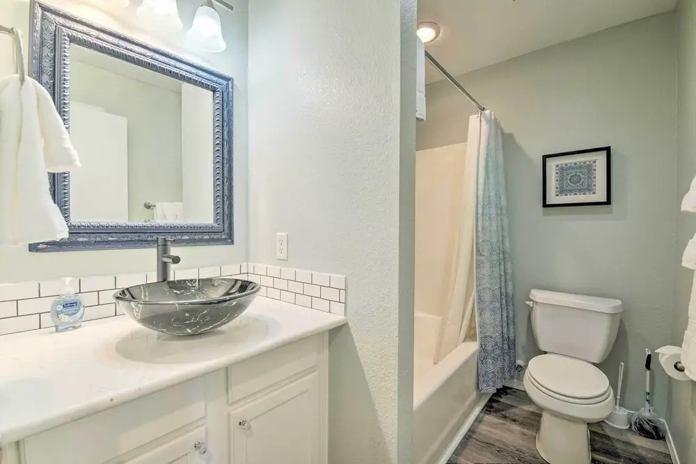 Cheerful Condo: Patio, 2 Mi to Branson Strip!