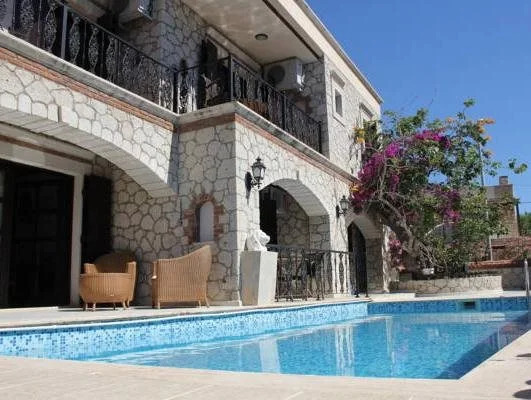 Yalcinkaya Tas Apart