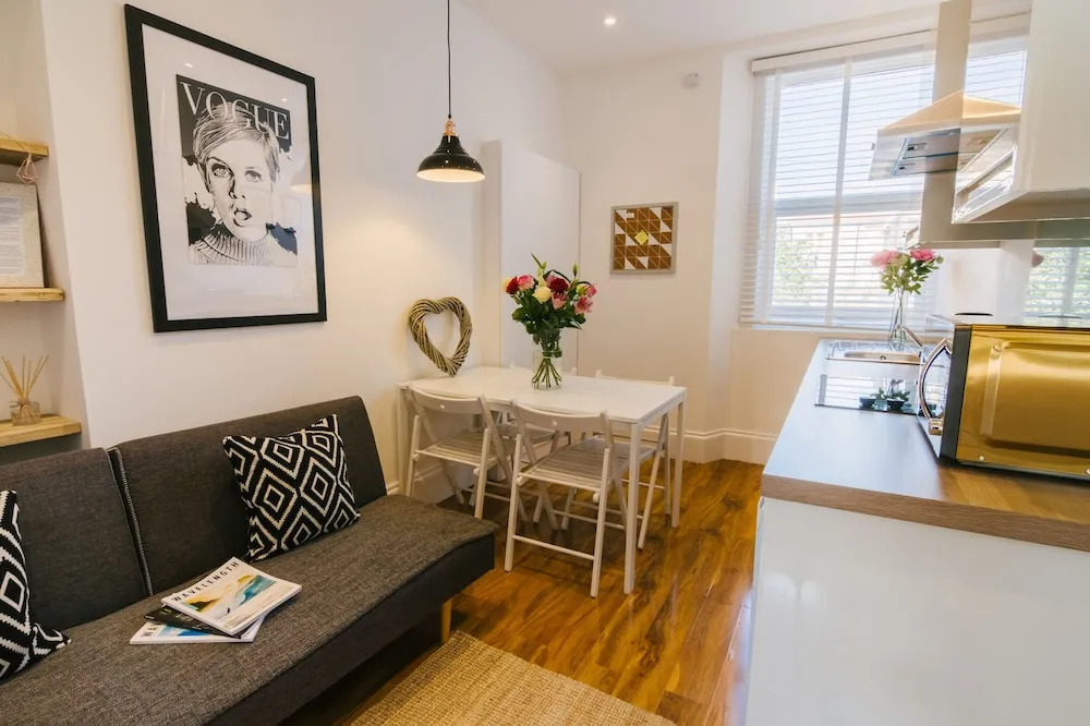Plymouth Ocean Apartment