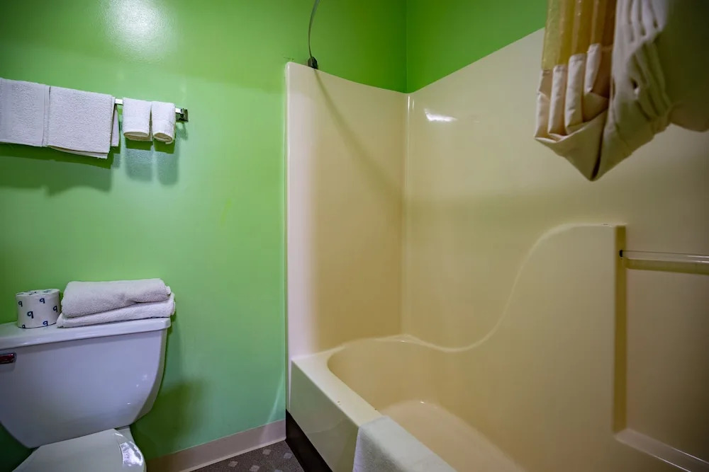 Budget Host Inn
