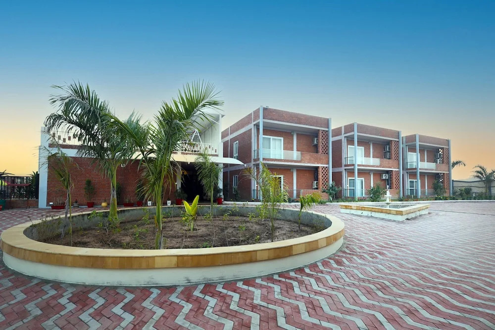 InnBox Farmstay - Rajpura Punjab