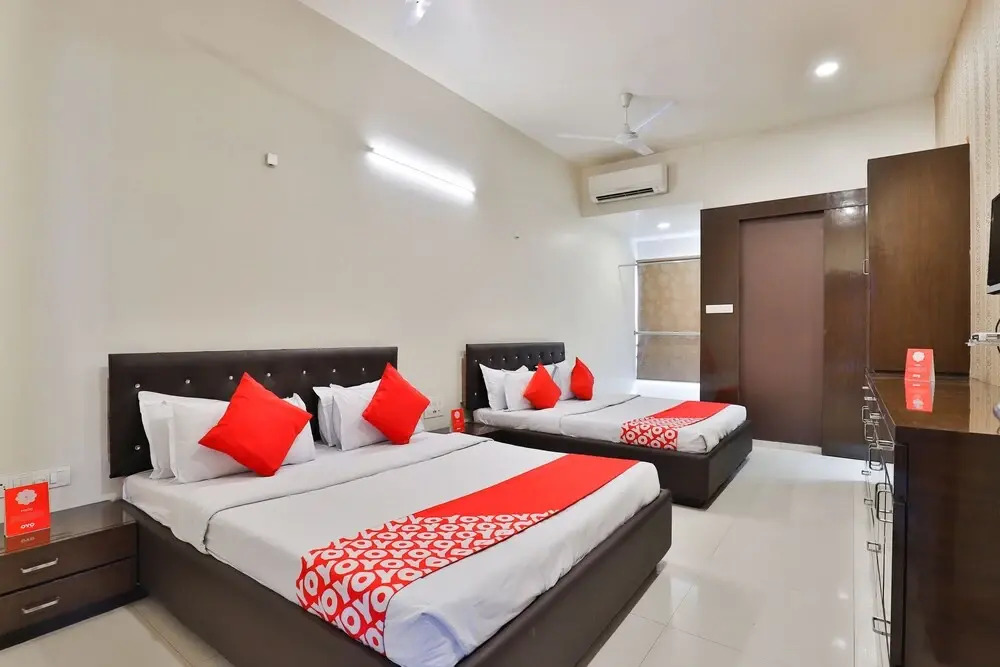 OYO 17263 Marigold Banquets And Rooms