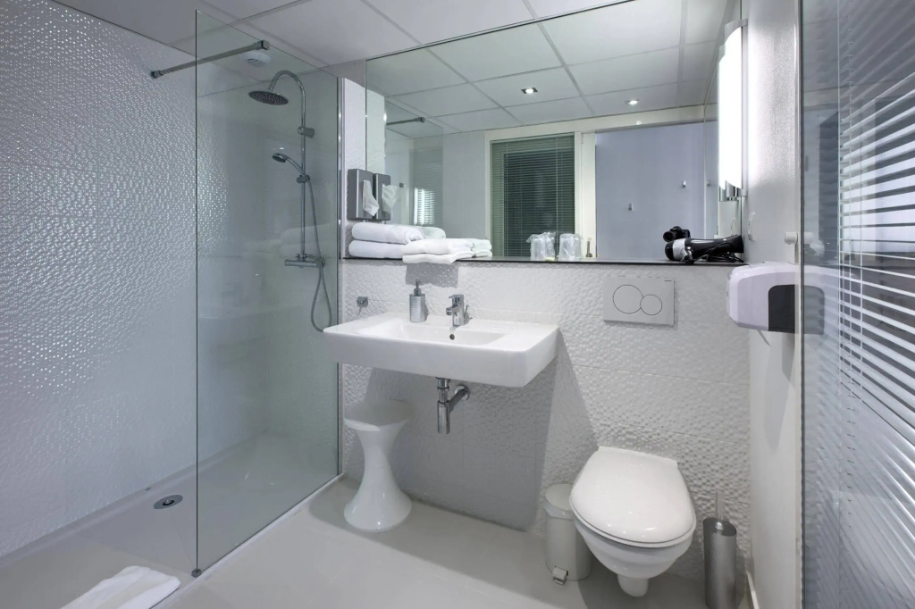 Logis Hotel Restaurant & SPA Au Comte dOrnon
