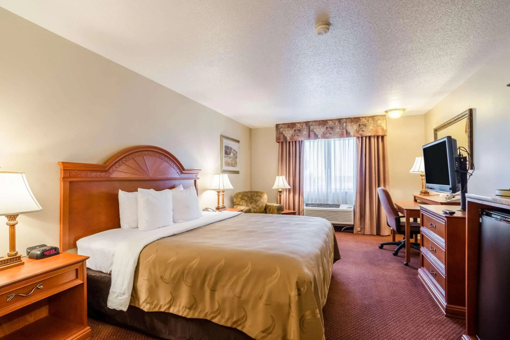 Holiday Inn Express ALLIANCE