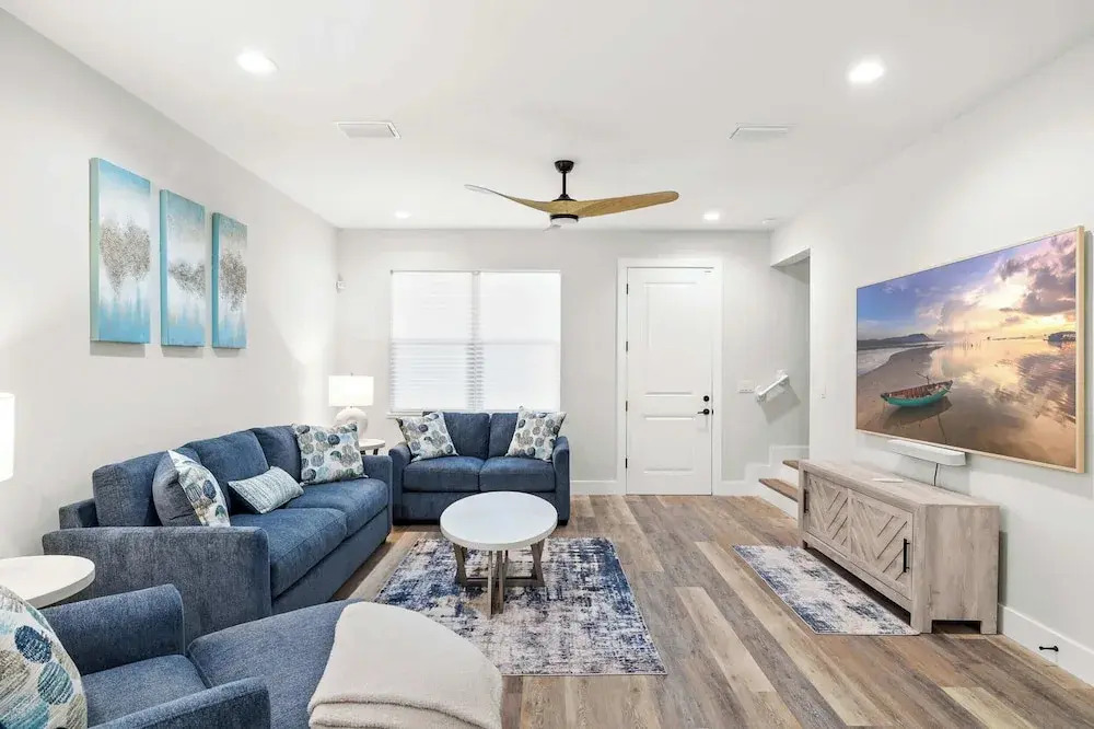 New Build in Old West 3 Bed, 2 Bath Family Rental