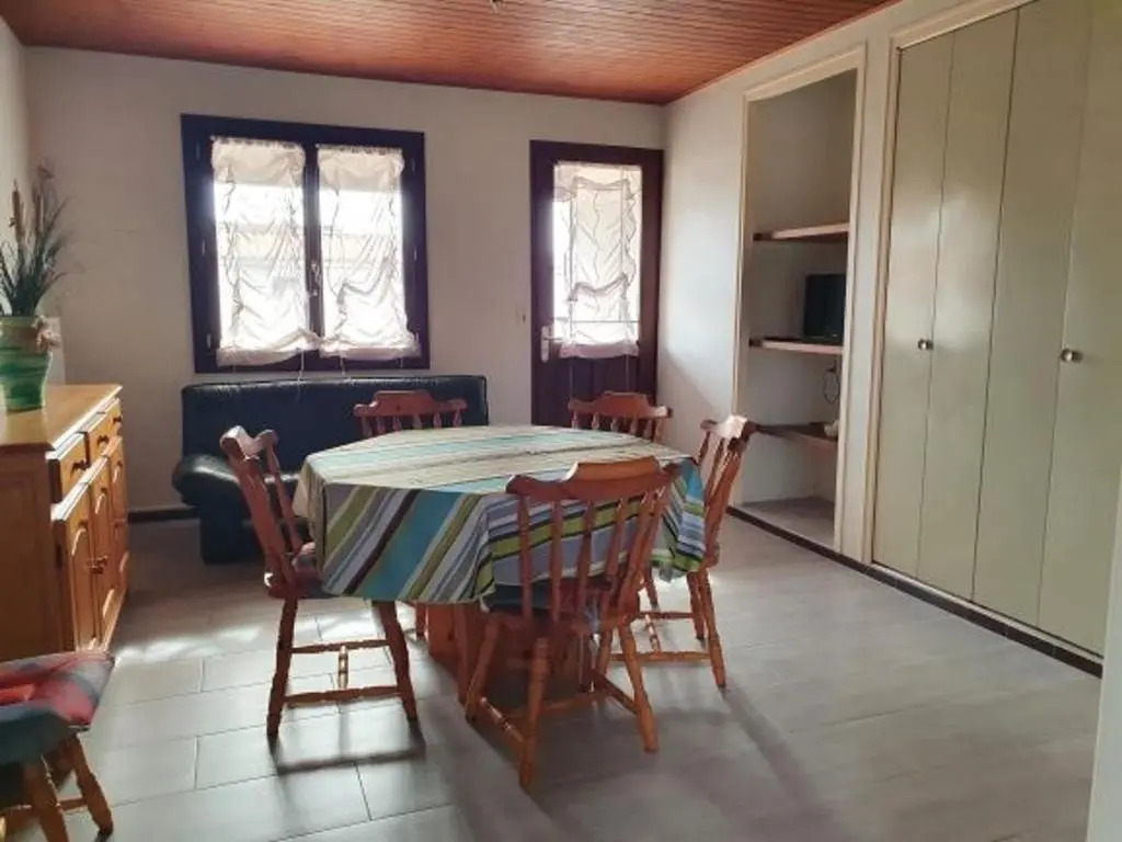 Maison Individuelle Confortable 4 Pers à LAiguillon-sur-Mer - FR-1-476-24