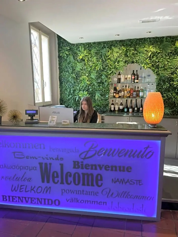 Confidence Hotel Ligabue