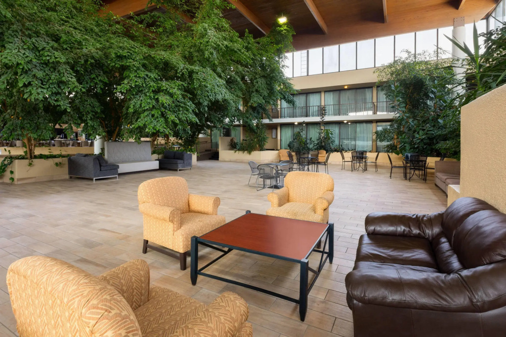 Wyndham Garden Detroit Metro Airport