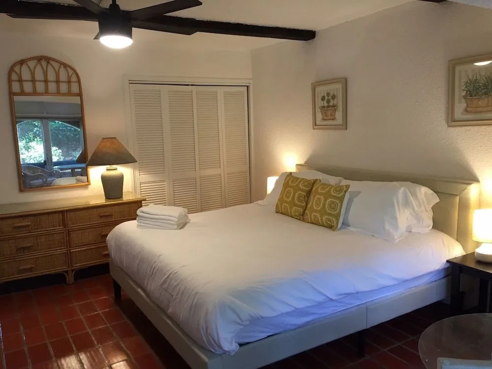 Isla Vista Condo