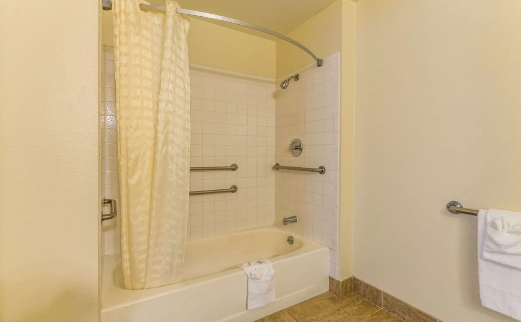 Hillstone Inn Tulare, an Ascend Collection Hotel