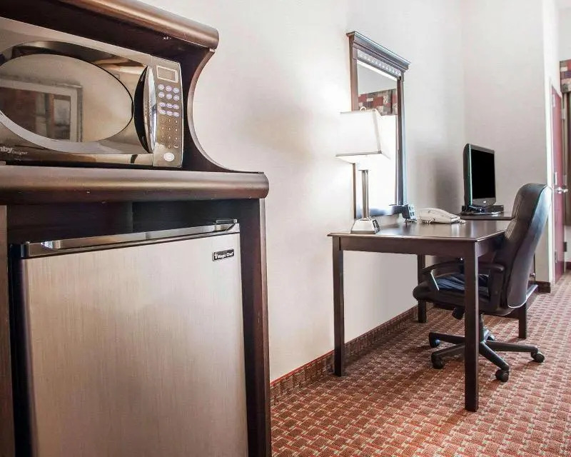 Comfort Suites