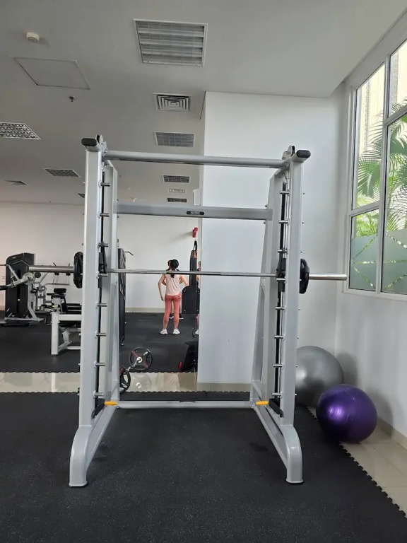 Amethyst By SanLiving - 3BR & 1 Maid Room - Central Park Mall