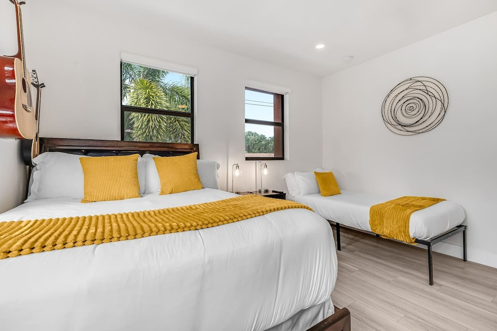 Fox Grand Residence- 6bd, 2 Pools & Pool Table