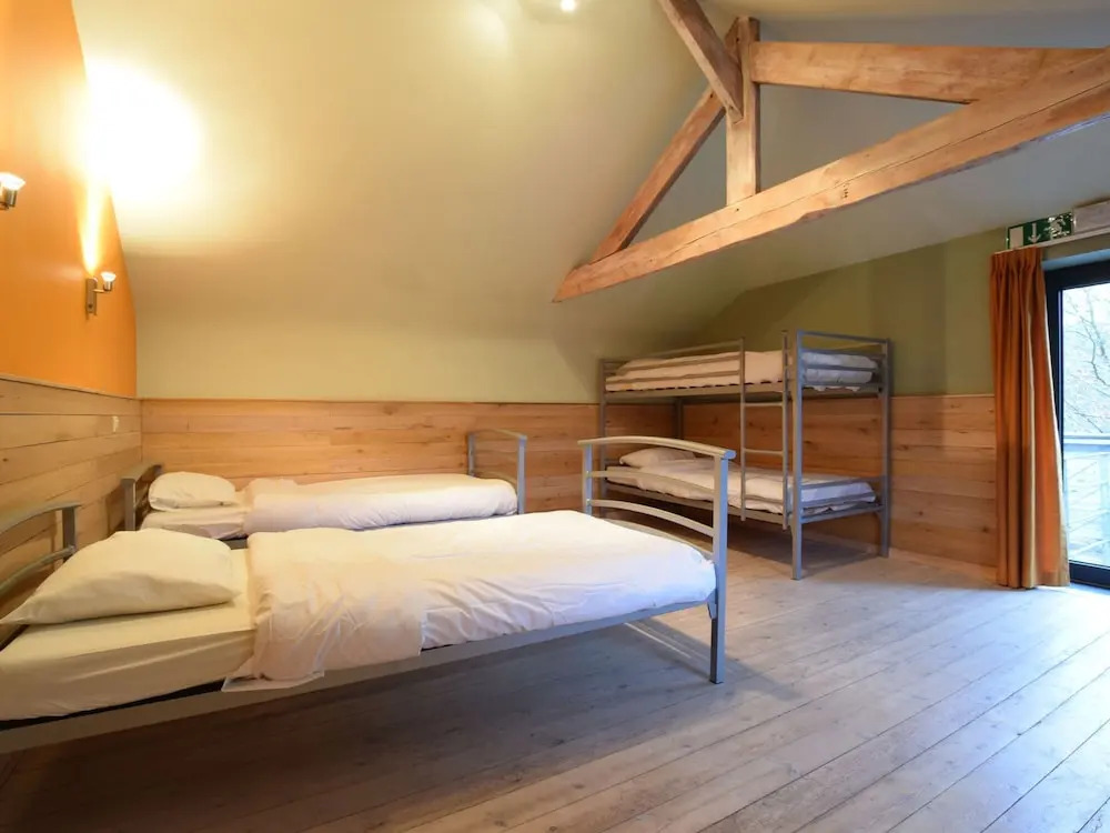 Spacious Durbuy group stay