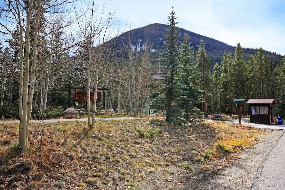 8775 Trappers Crossing - 1 Br Condo