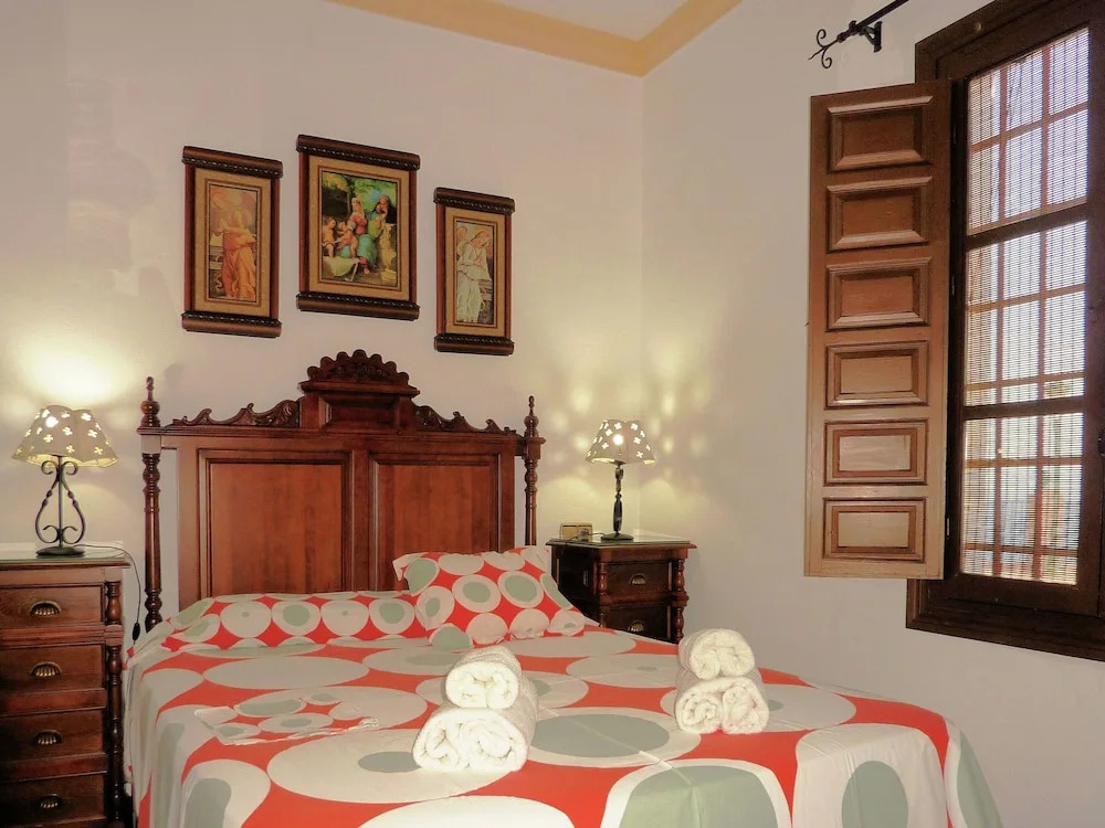 Cottage in Maro with Sea & Mountain Views