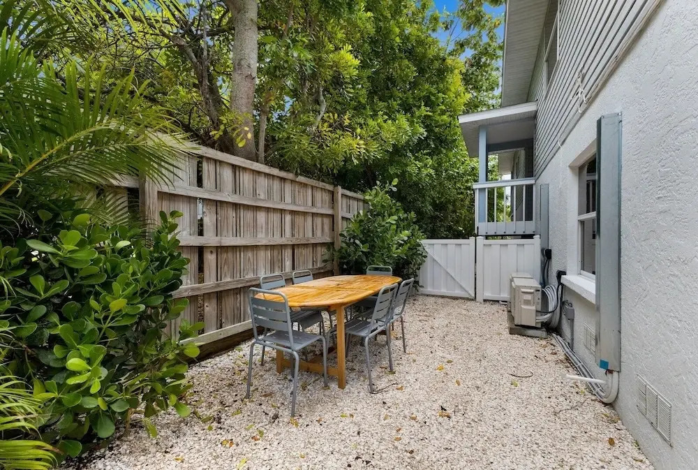 Bean Point Bliss 3 Bedroom Home by RedAwning