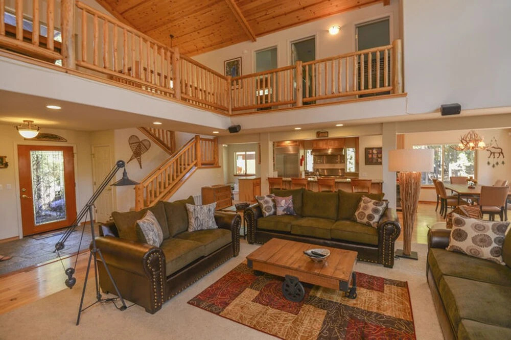 Kantor's Hideout by Tahoe Mountain Properties