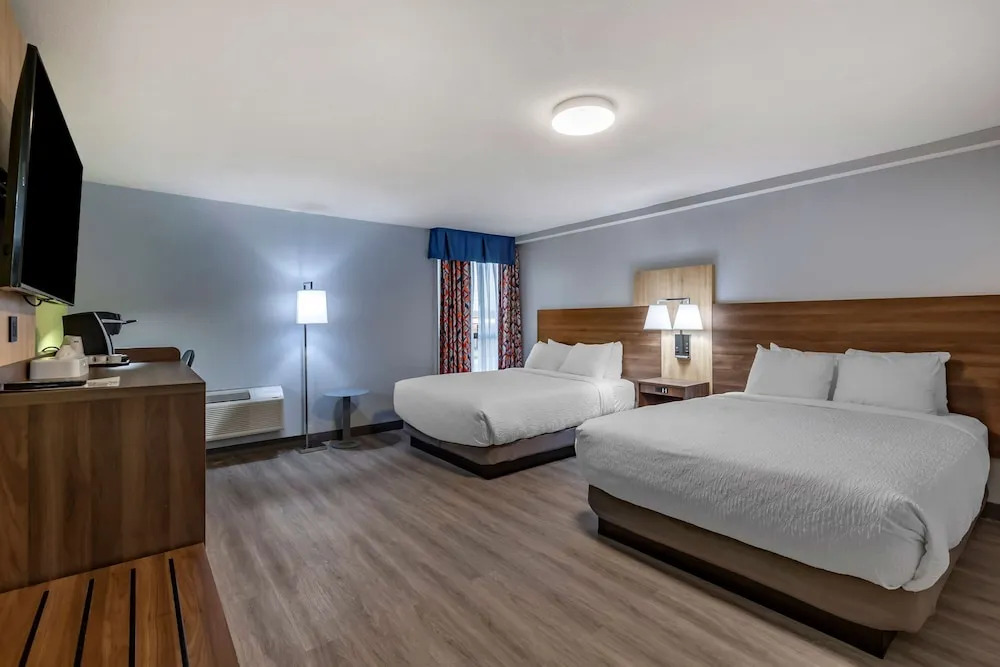 Drury Inn Suites Westport