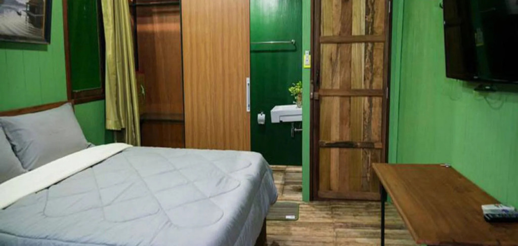 Tree House Cottages