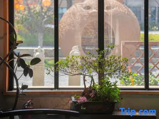 Guizhifang Private Hot Spring Vacation Apartment (Guantang Hot Spring Resort)