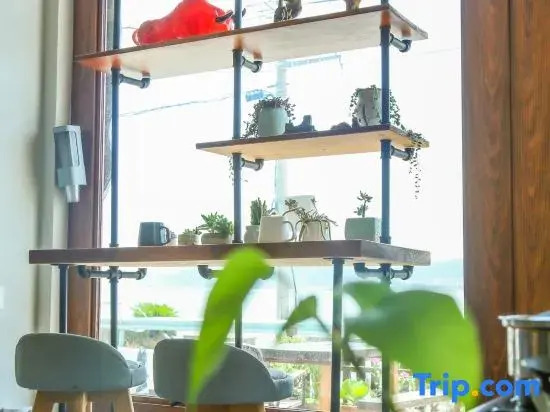 Wenzhou Banping Renjia Homestay (Jiucaiao Beach)
