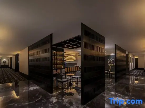 Lanyin Hotel (Changsha Wuyi Square & Railway Station Metro Station Branch)