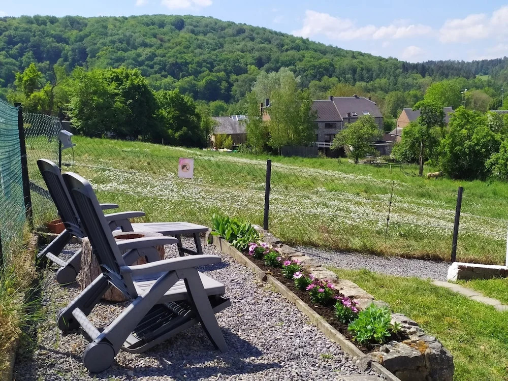 Serene Holiday Home in Han-sur-lesse With Garden