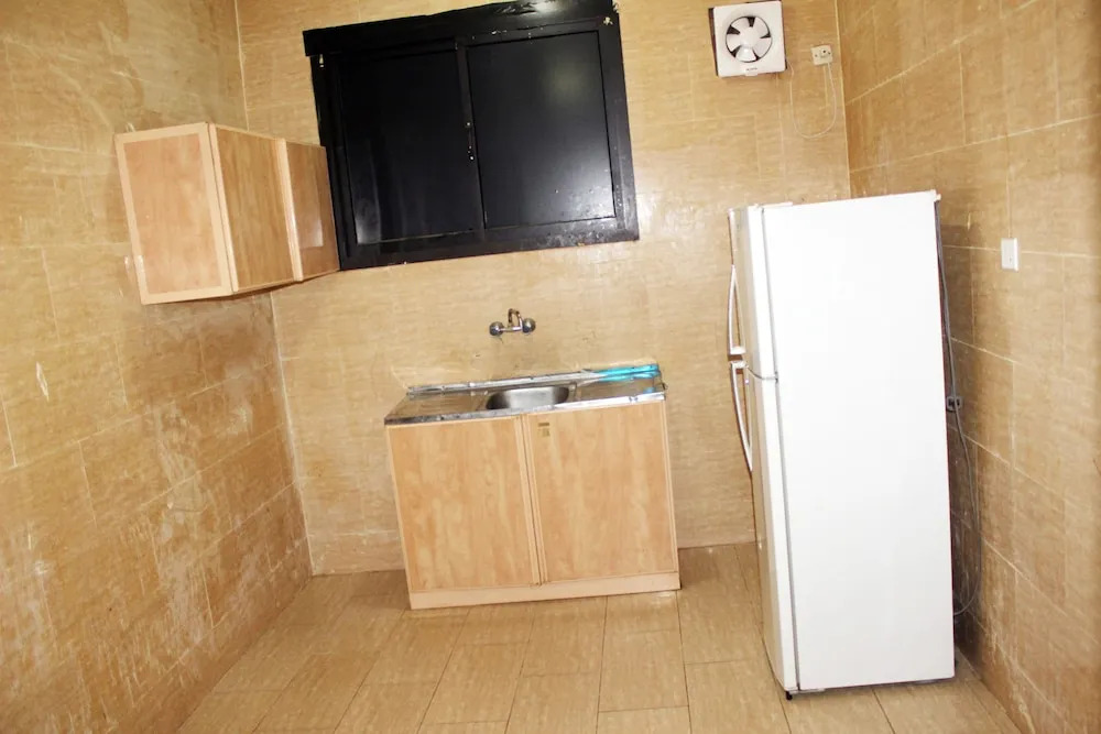 Al Eairy Furnished Apartments Qassim 2