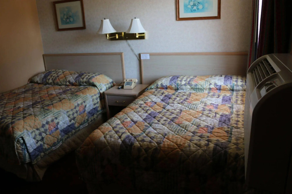 Studio 6 Suites - Albany, OR
