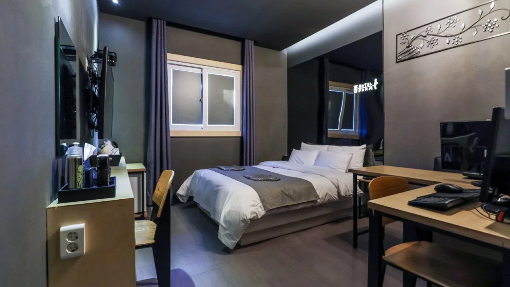 Hotel Form