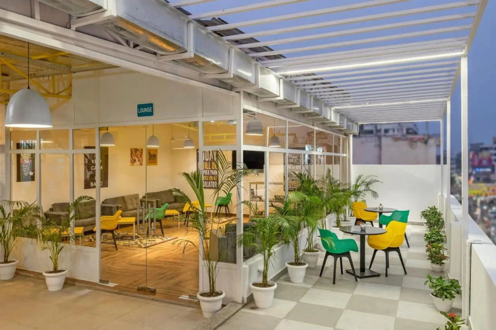 Bedzzz Varanasi by Leisure Hotels, 1 Km from Dashwasamedh Ghat