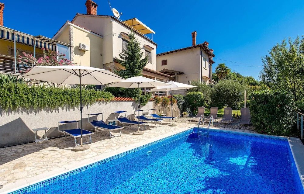 Beautiful Apartment in Matulji With 2 Bedrooms, Wifi and Outdoor Swimming Pool