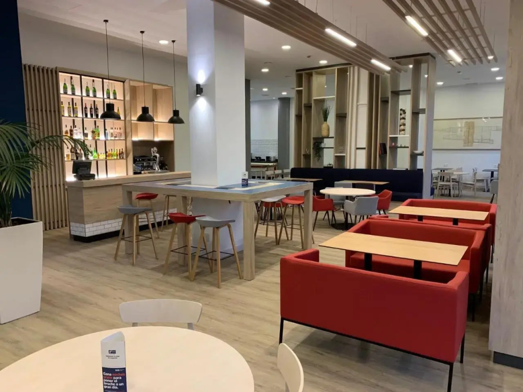 Holiday Inn Express Ciudad de las Ciencias by IHG