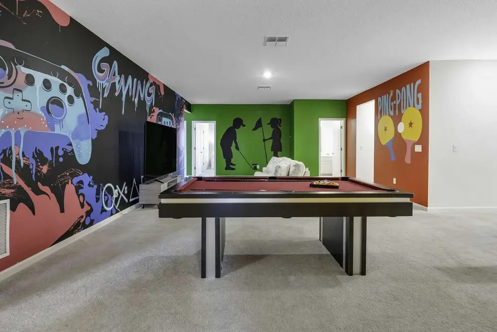 Family Villa w Pool Games n Themed Rooms