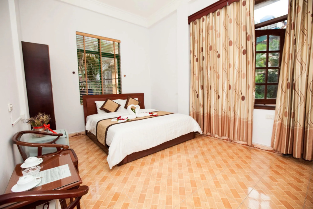 Alex Ha Long Hotel