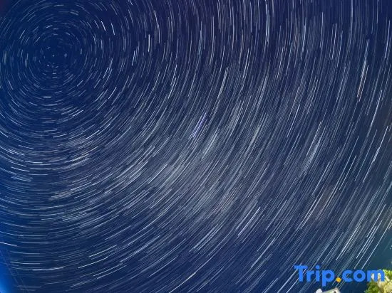 Yixi Xiaoju · Starry Sky Courtyard · Light Luxury Sojourn Guesthouse (Tekes Bagua City Branch)