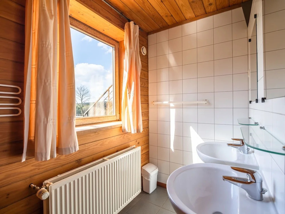 Spacious Chalet in Waimes With Garden