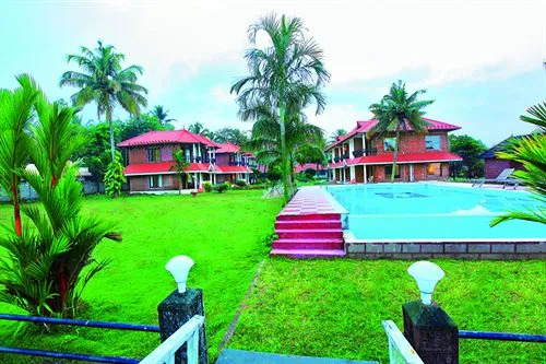 Leisure Vacations Gold Field Lake Resort, Kumarakom