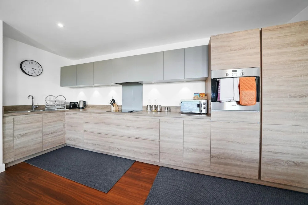 Kennet House Superior Serviced Apartment