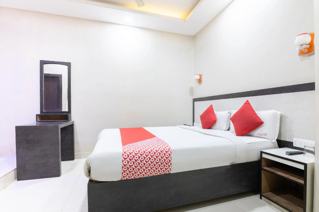 OYO 13029 Hotel Bestend