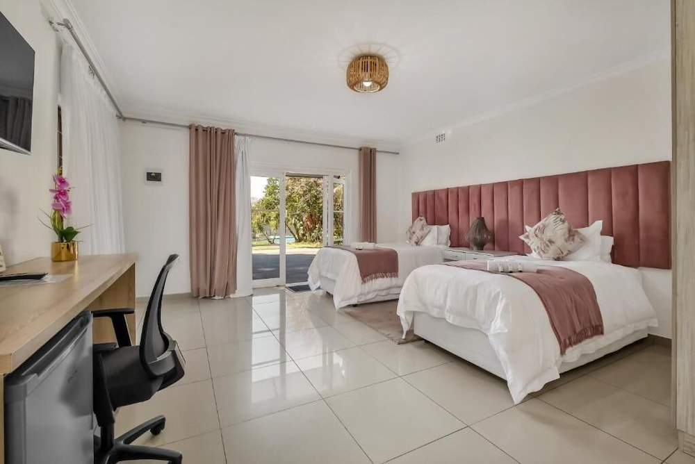 ZinziLuxe Guest House