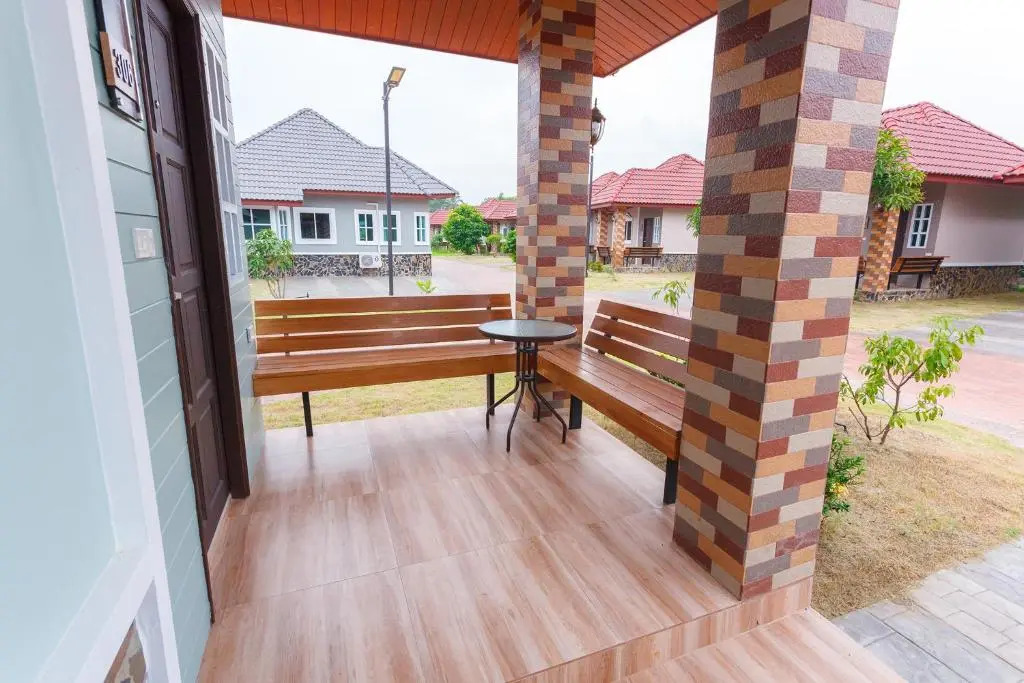 Avarin Resort
