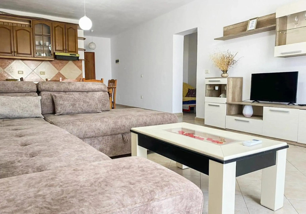 Aldo Apartment
