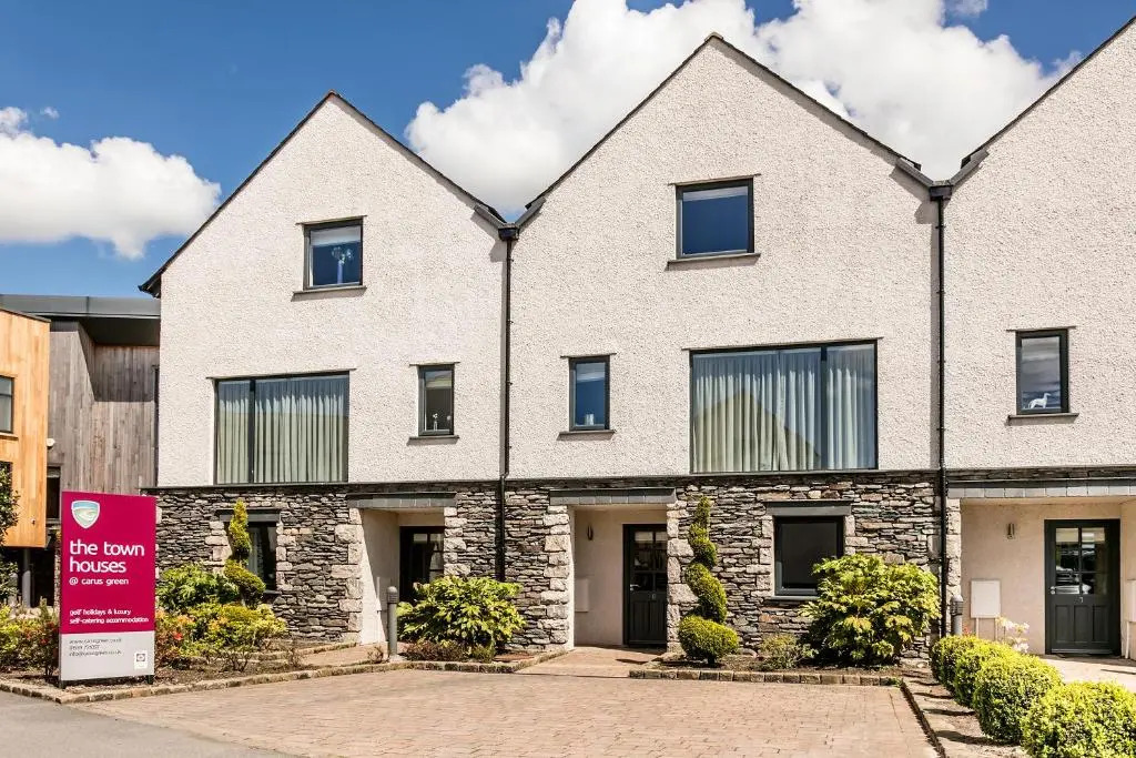 The Townhouses @ Carus Green